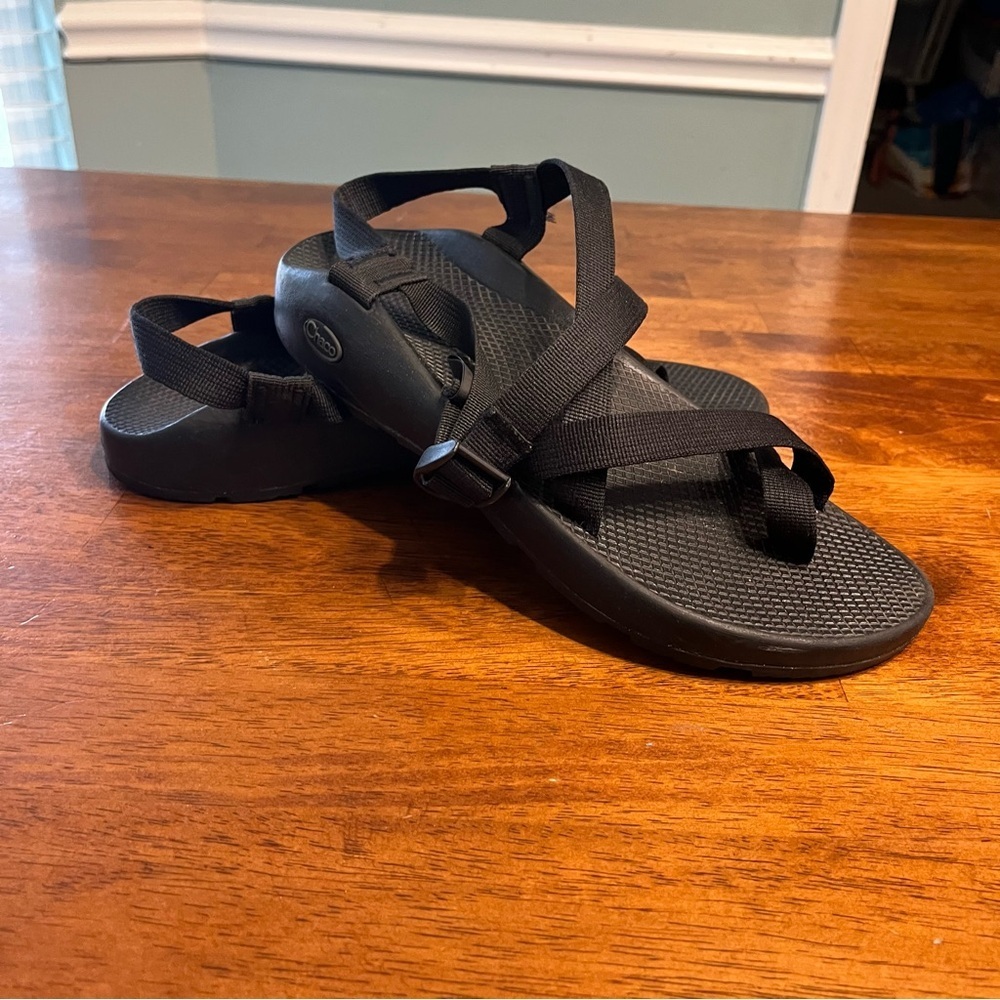 Men’s Black Chaco Strappy Sandals size 12